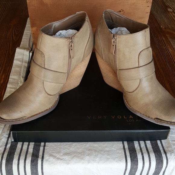 Booties - Picture 4 of 4